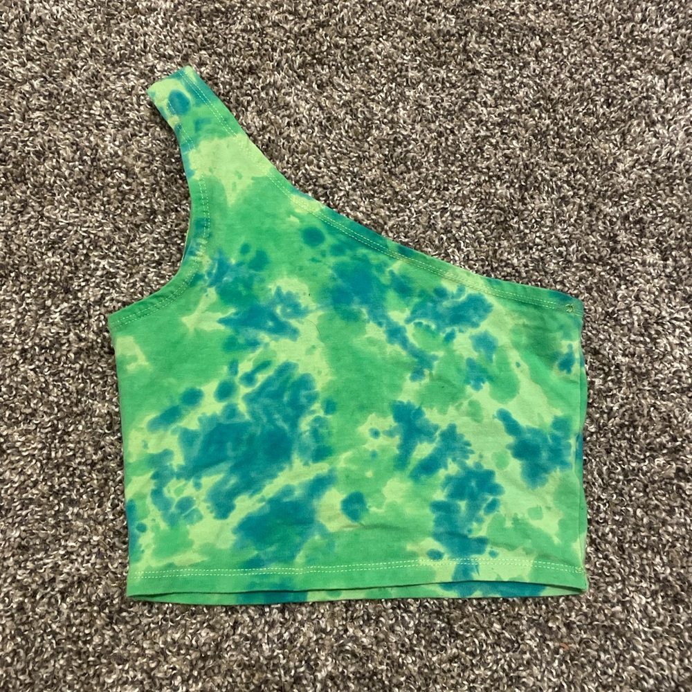 A lab tank top